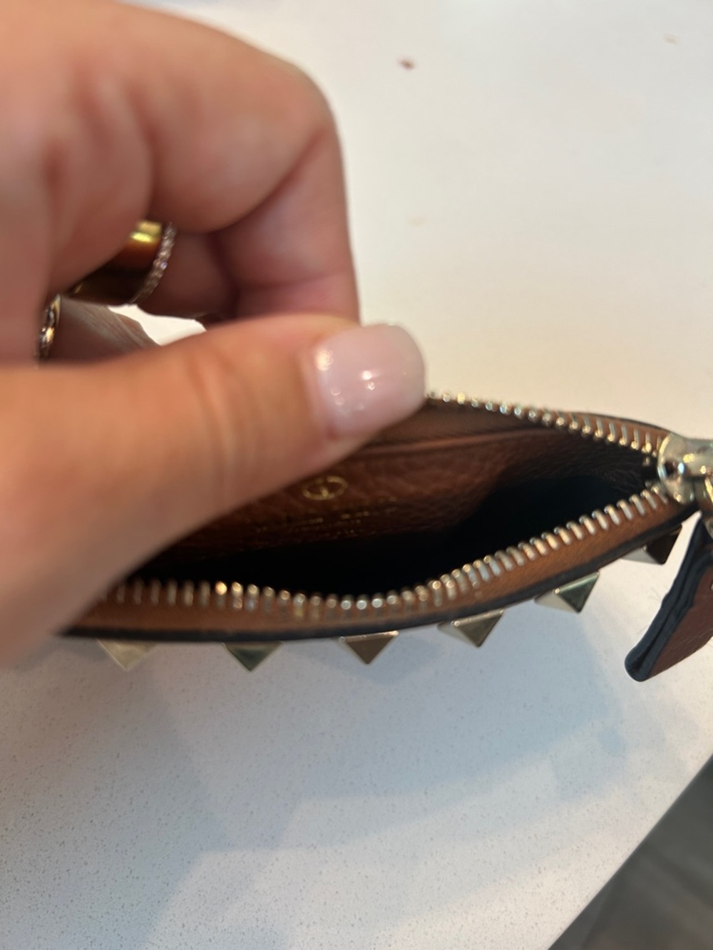 Valentino Garavani Brown Leather Rockstud Zip Card Holder - Picture 4 of 8
